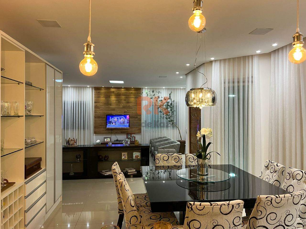 Casa em condomínio à venda no Residencial Vitória I: 