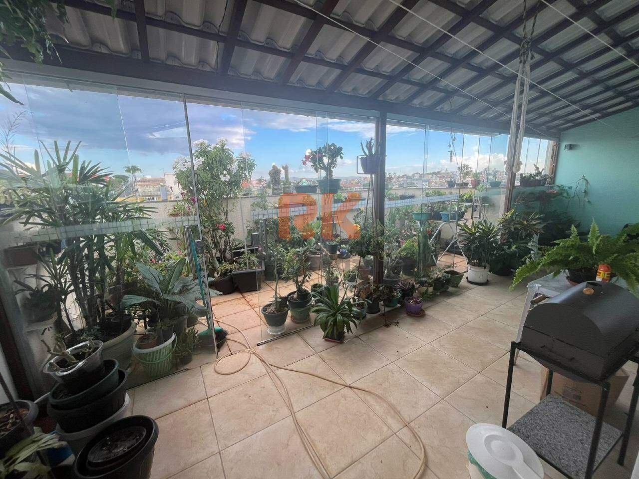 Cobertura à venda no Santa Terezinha: 