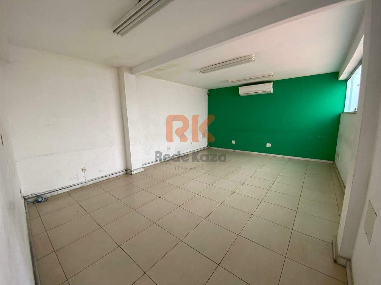 Casa comercial à venda no Novo Boa Vista: 