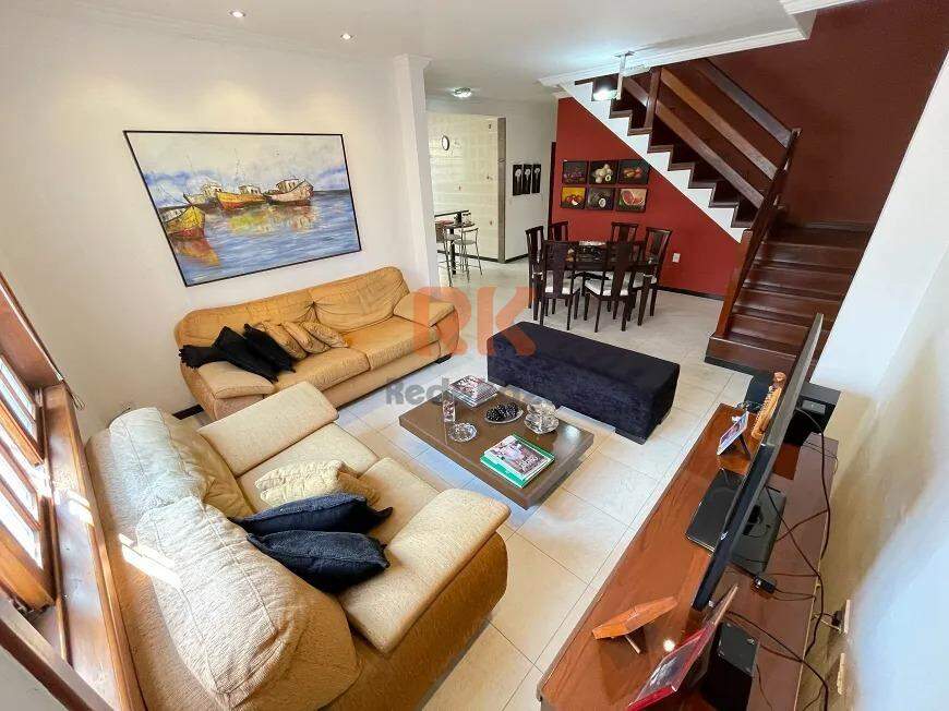 Casa à venda no Itapoã: 