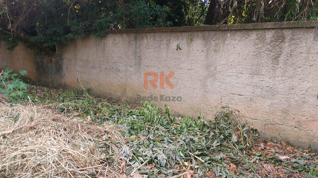 Terreno / Área à venda no Braúnas: 