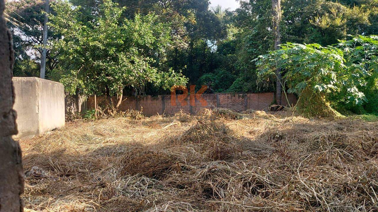 Terreno / Área à venda no Braúnas: 