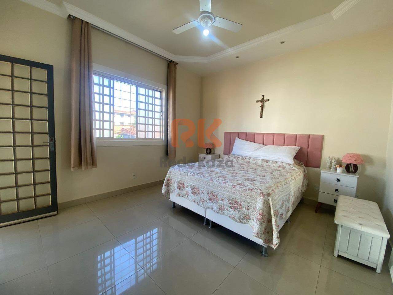 Casa à venda no Serrano: 