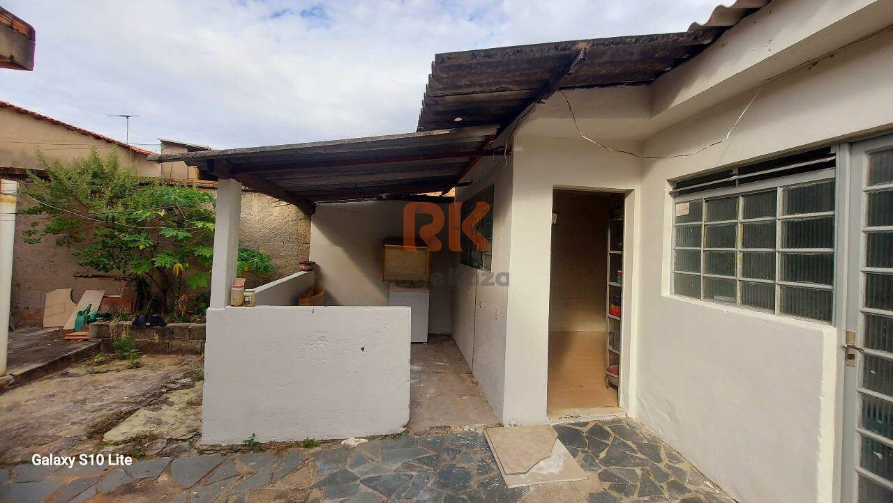 Casa à venda no Serrano: 