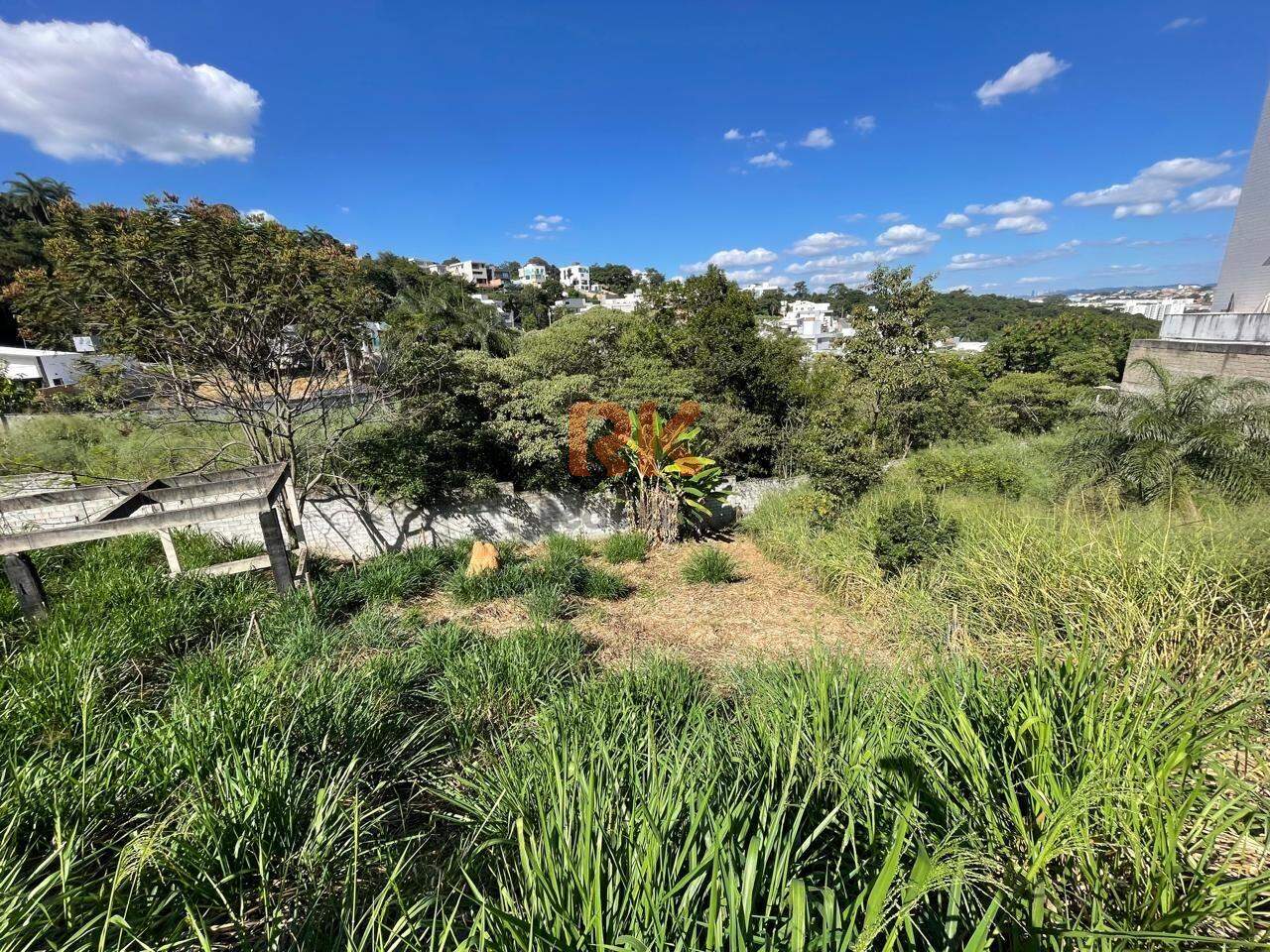 Lote à venda no Cabral: 