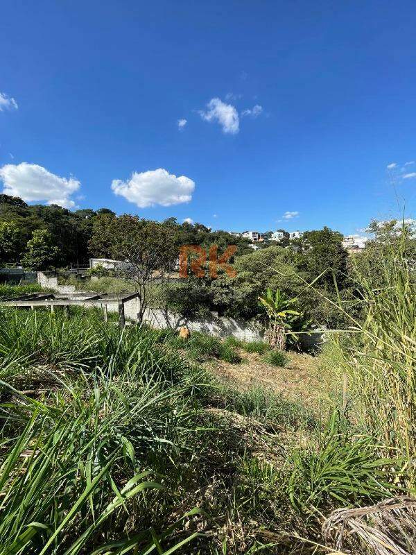 Lote à venda no Cabral: 