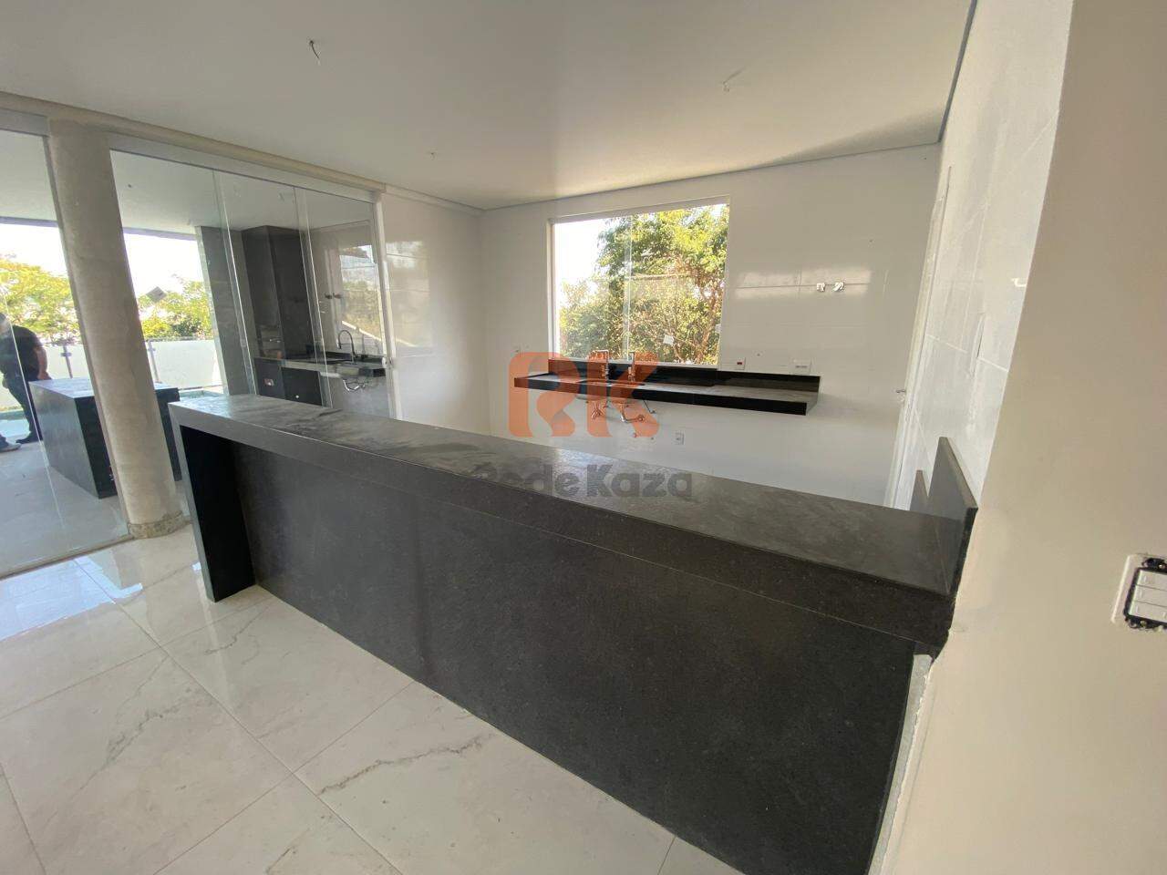 Casa em condomínio à venda no Portal Do Sol: 