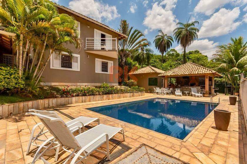 Casa em condomínio à venda no Braúnas: 