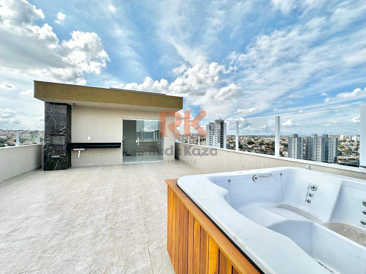 Cobertura à venda no Santa Branca: 