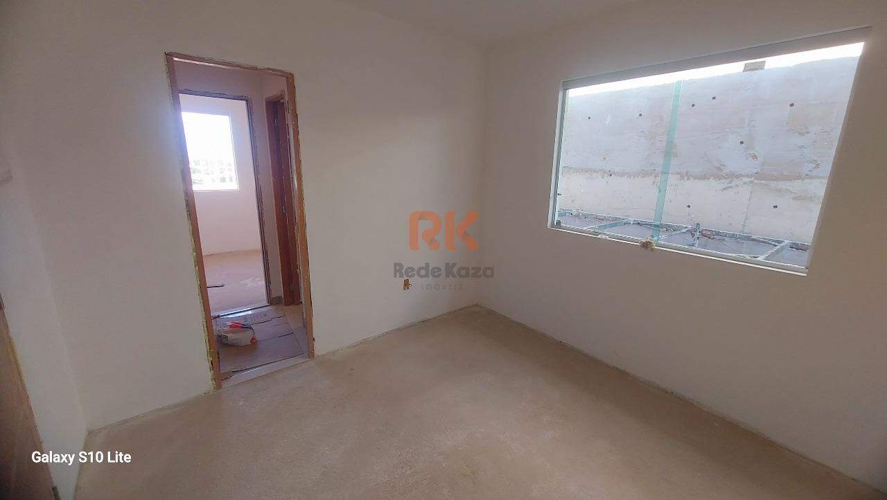 Casa geminada à venda no Cabral: 