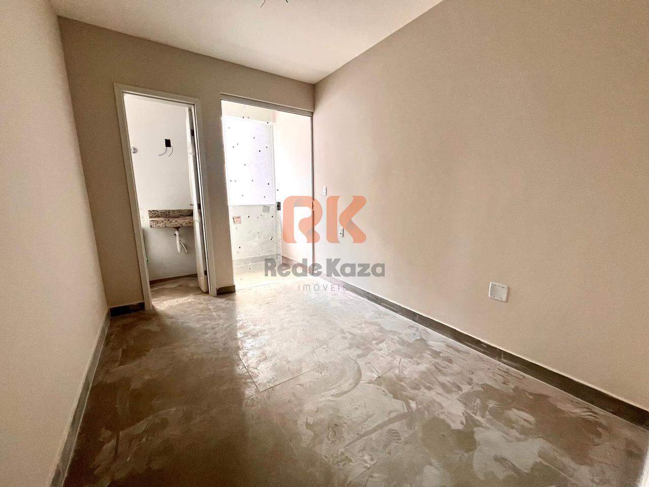 Casa à venda no Planalto: 