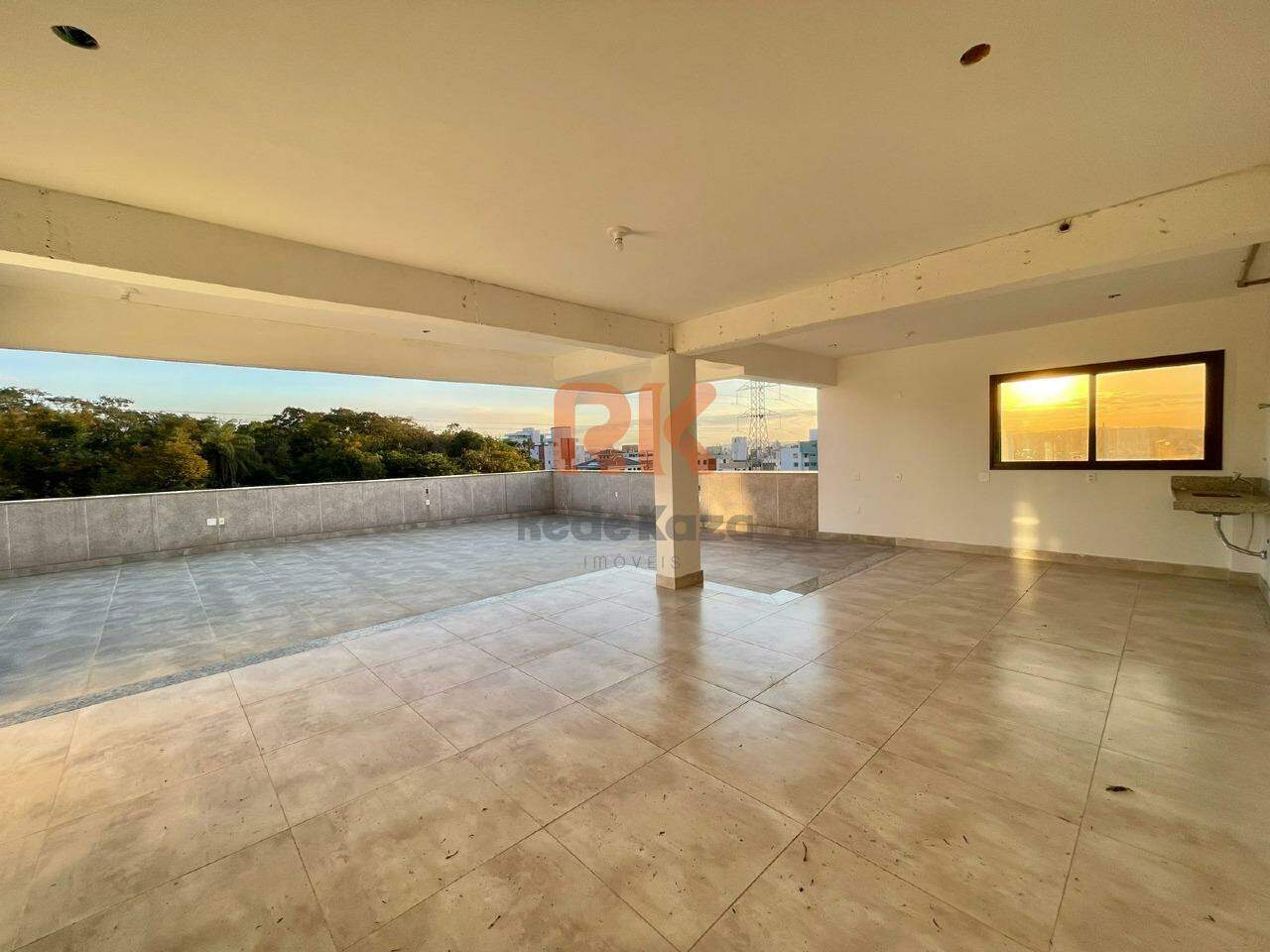 Ponto Comercial para aluguel no Castelo: 