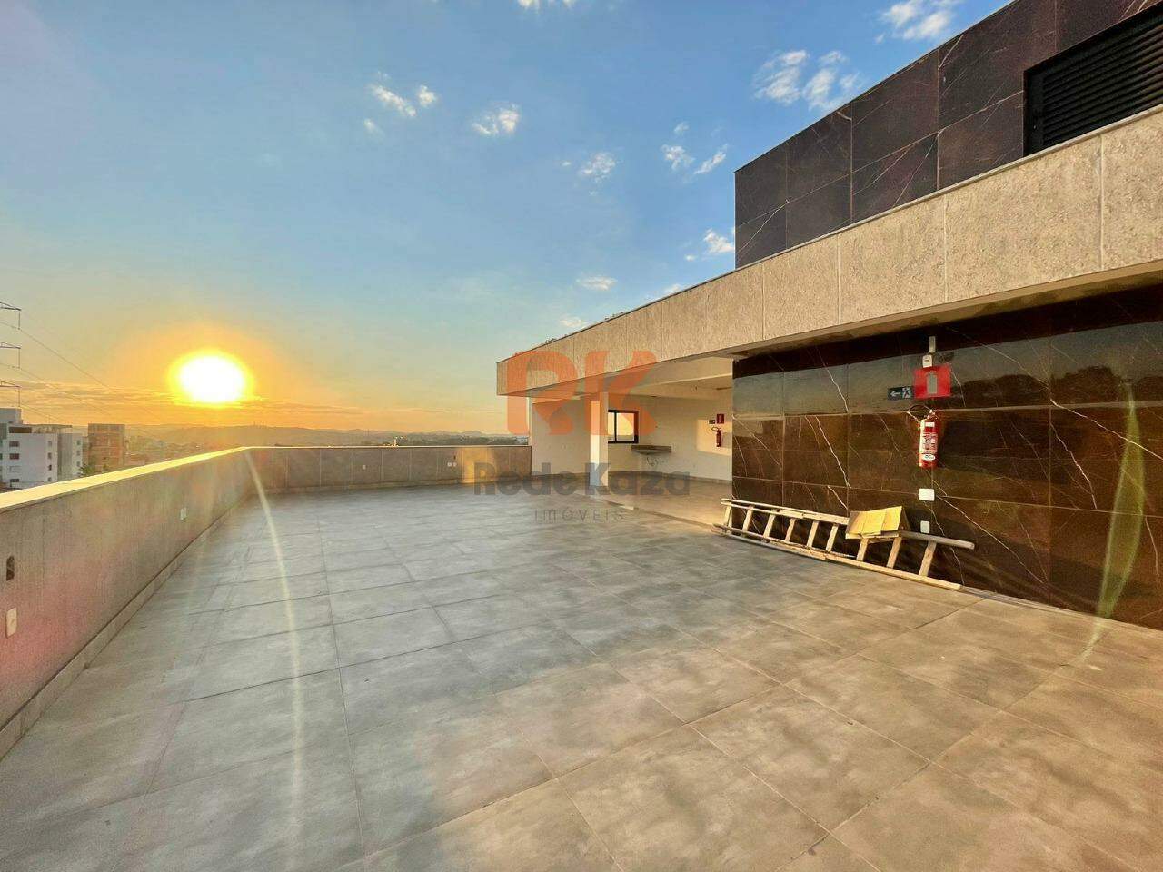 Ponto Comercial para aluguel no Castelo: 