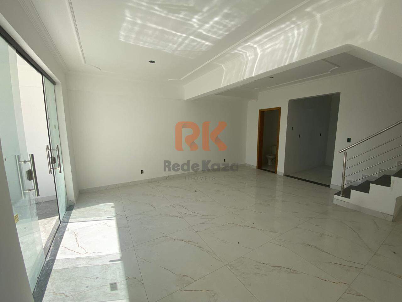 Casa geminada à venda no Santa Amélia: 