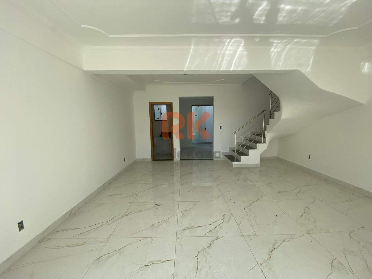 Casa geminada à venda no Santa Amélia: 