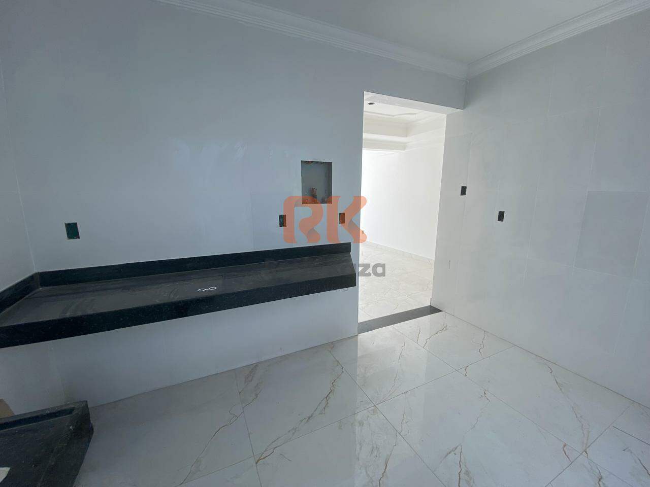 Casa geminada à venda no Santa Amélia: 