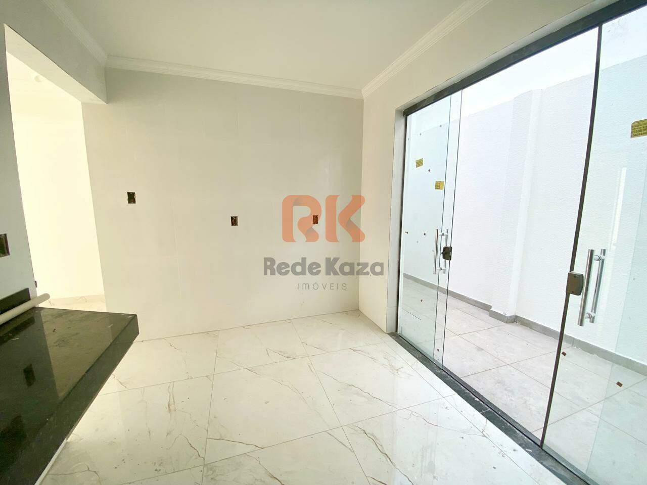 Casa geminada à venda no Santa Amélia: 