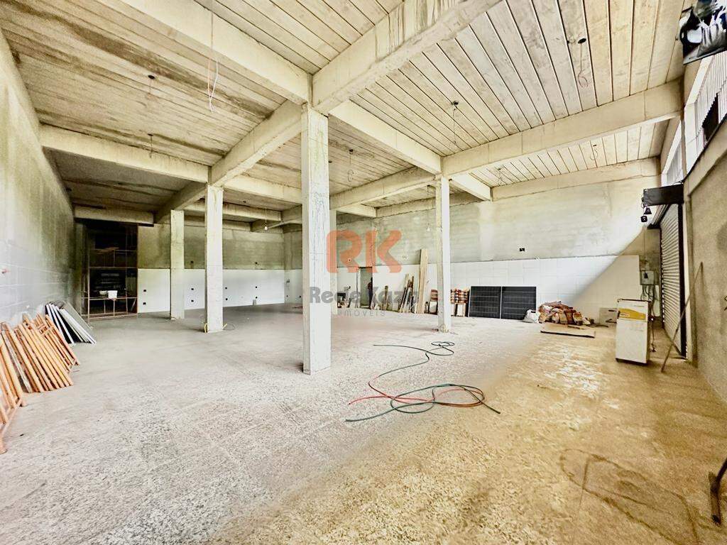 Galpão para aluguel no Cabral: 