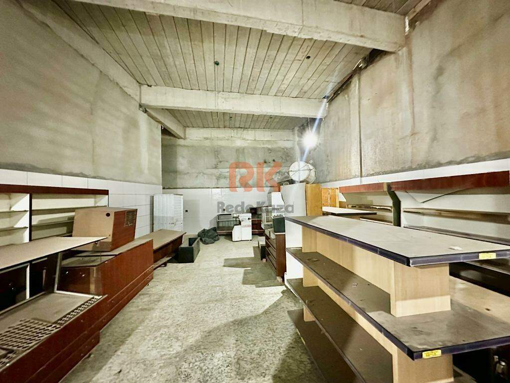 Galpão para aluguel no Cabral: 