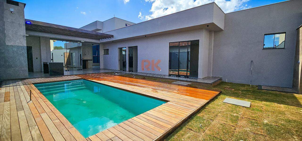 Casa à venda no Lundcea: 