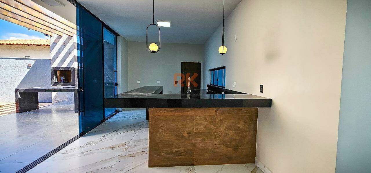 Casa à venda no Lundcea: 