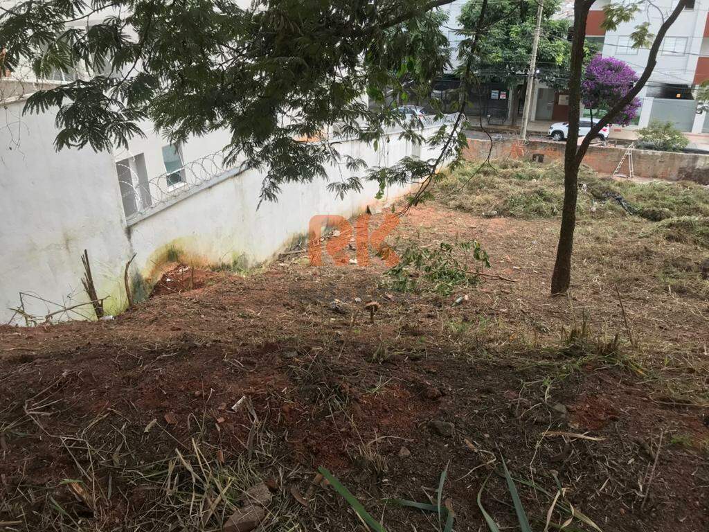 Lote à venda no Manacás: 