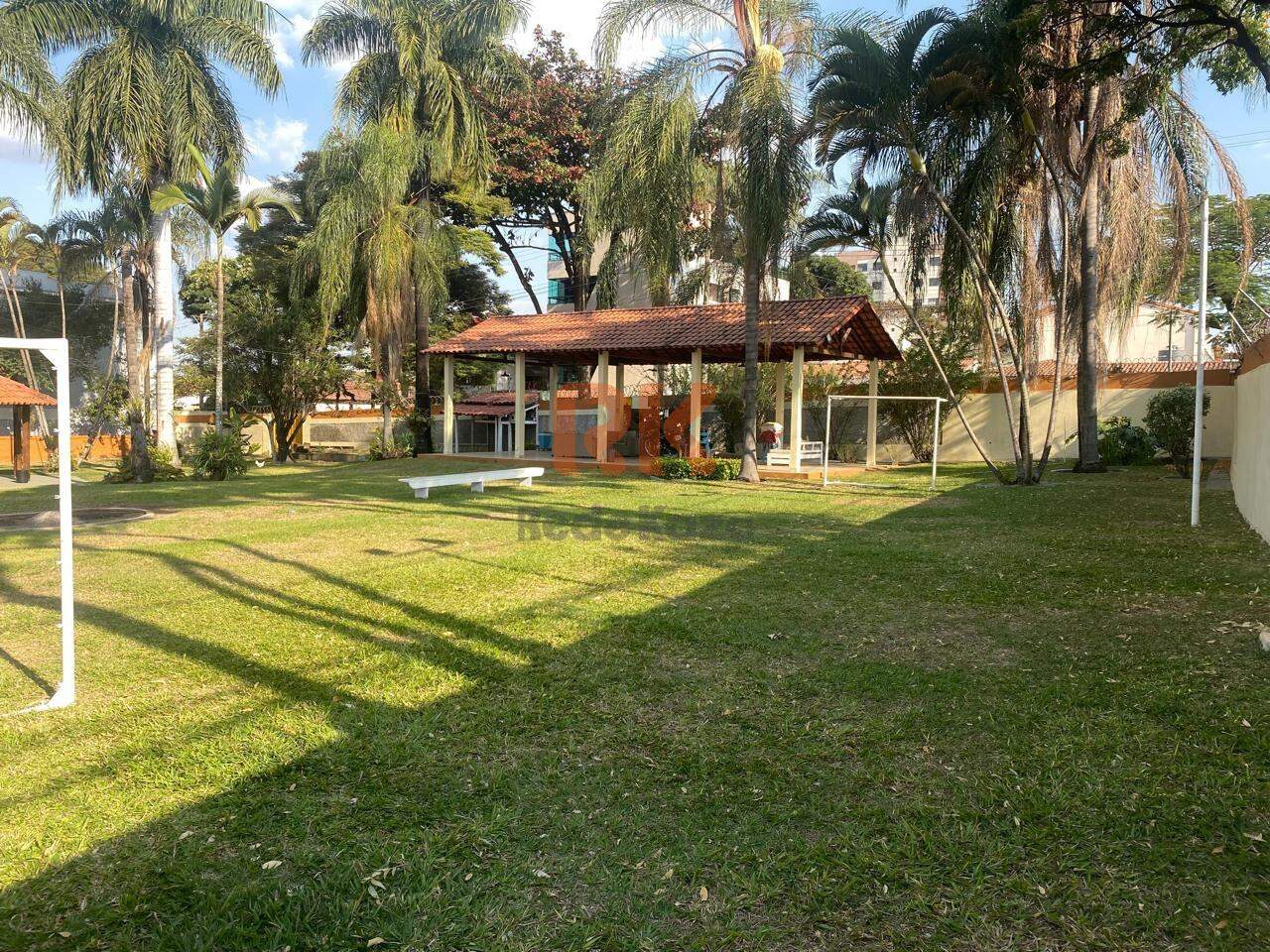 Lote à venda no Itapoã: 