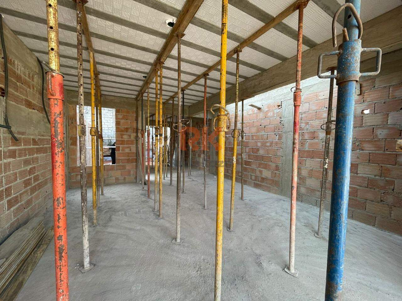 Casa geminada à venda no Cândida Ferreira: 