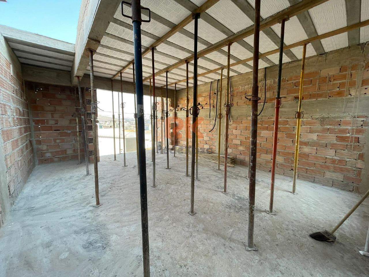 Casa geminada à venda no Cândida Ferreira: 