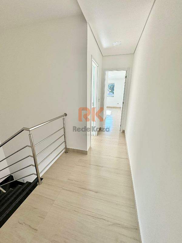 Casa geminada à venda no Parque XangriLá: 