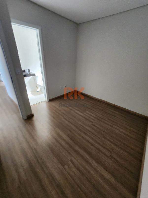 Cobertura à venda no Cabral: 
