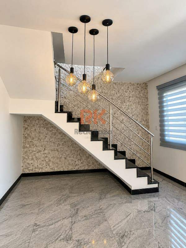 Casa para aluguel no Cabral: 