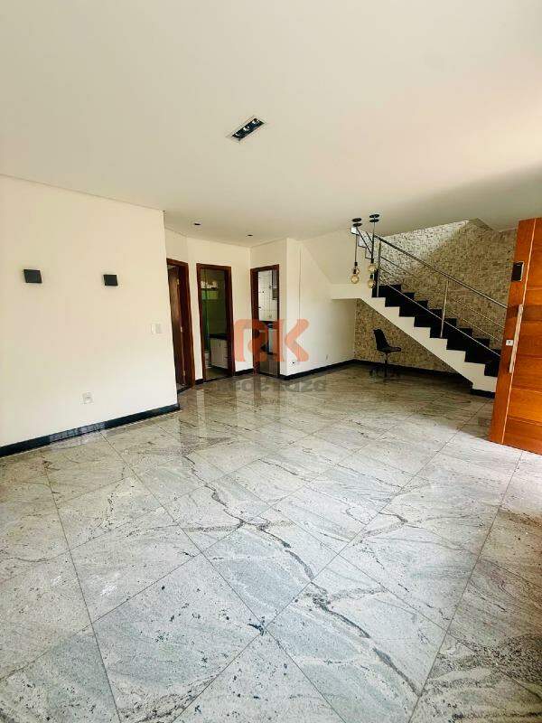 Casa para aluguel no Cabral: 