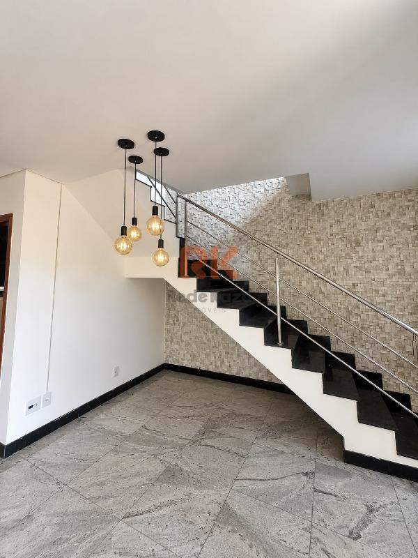 Casa para aluguel no Cabral: 