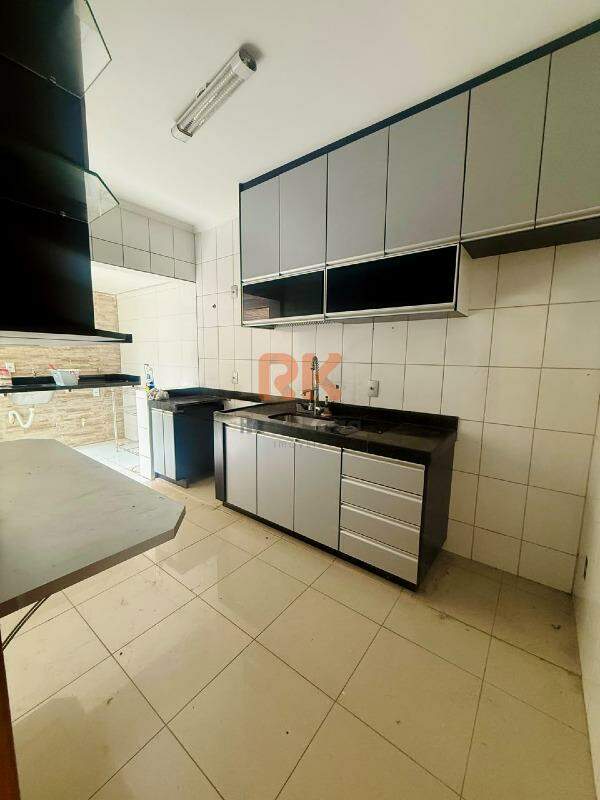 Casa para aluguel no Cabral: 