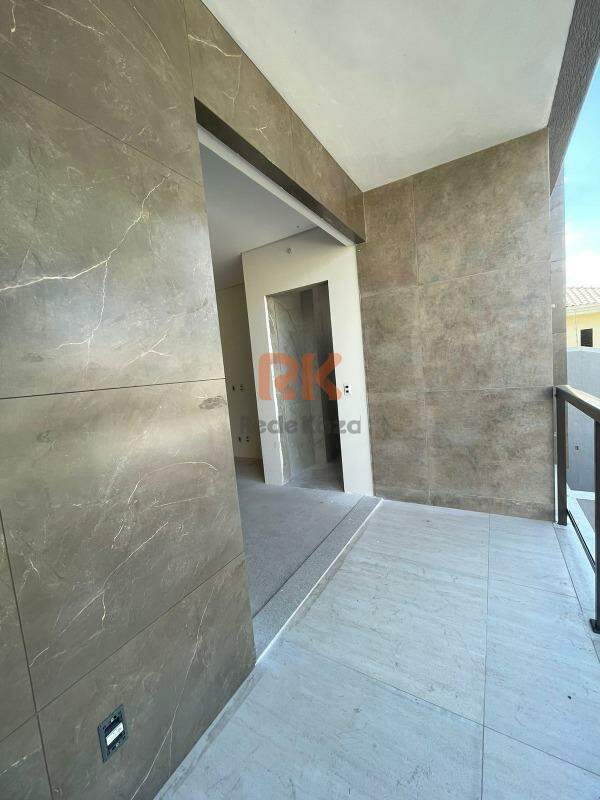 Casa geminada à venda no Cabral: 