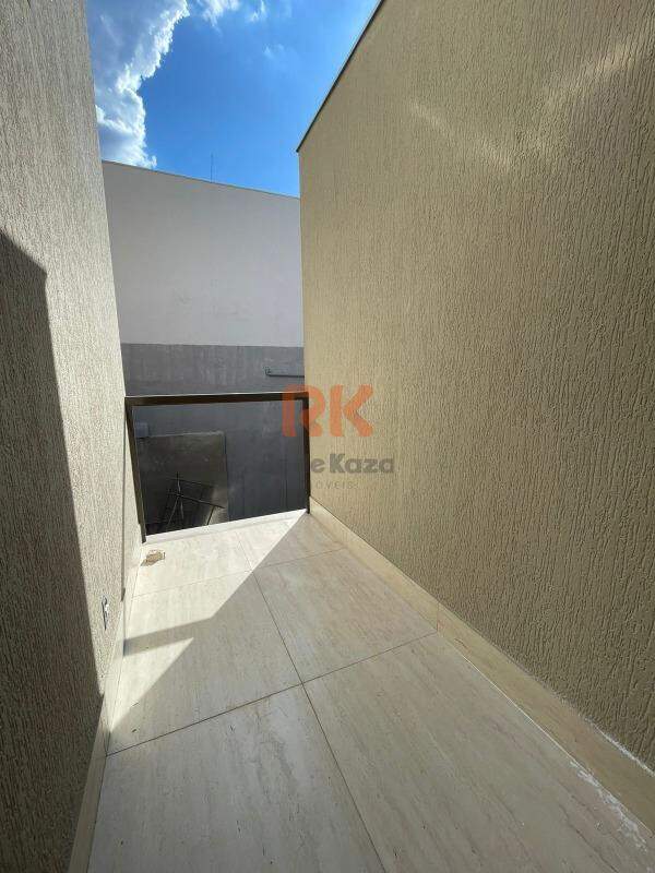 Casa geminada à venda no Cabral: 