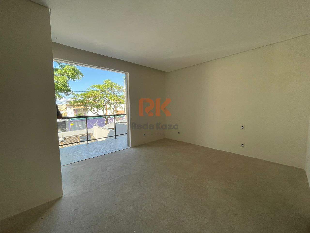 Casa geminada à venda no Cabral: 