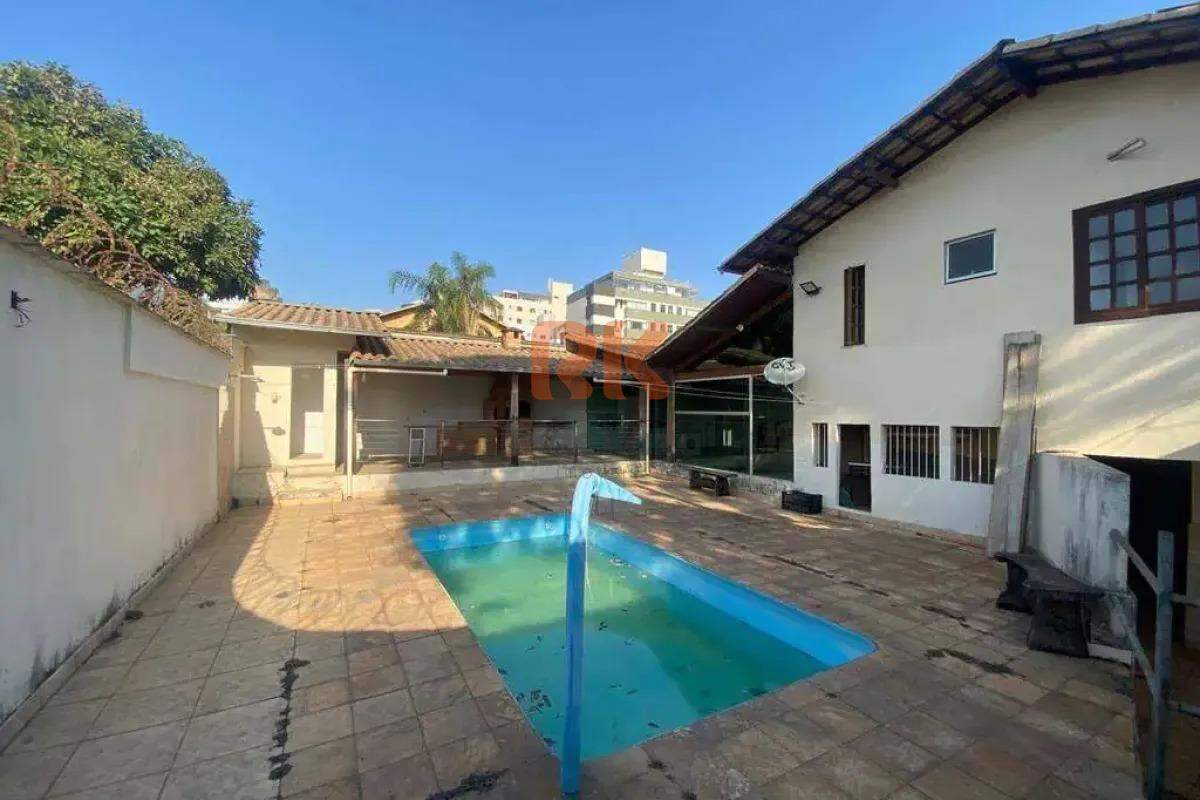 Casa à venda no Castelo: 