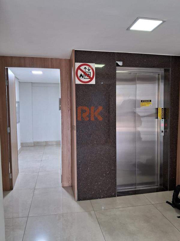 Andar Corrido à venda no Cabral: 