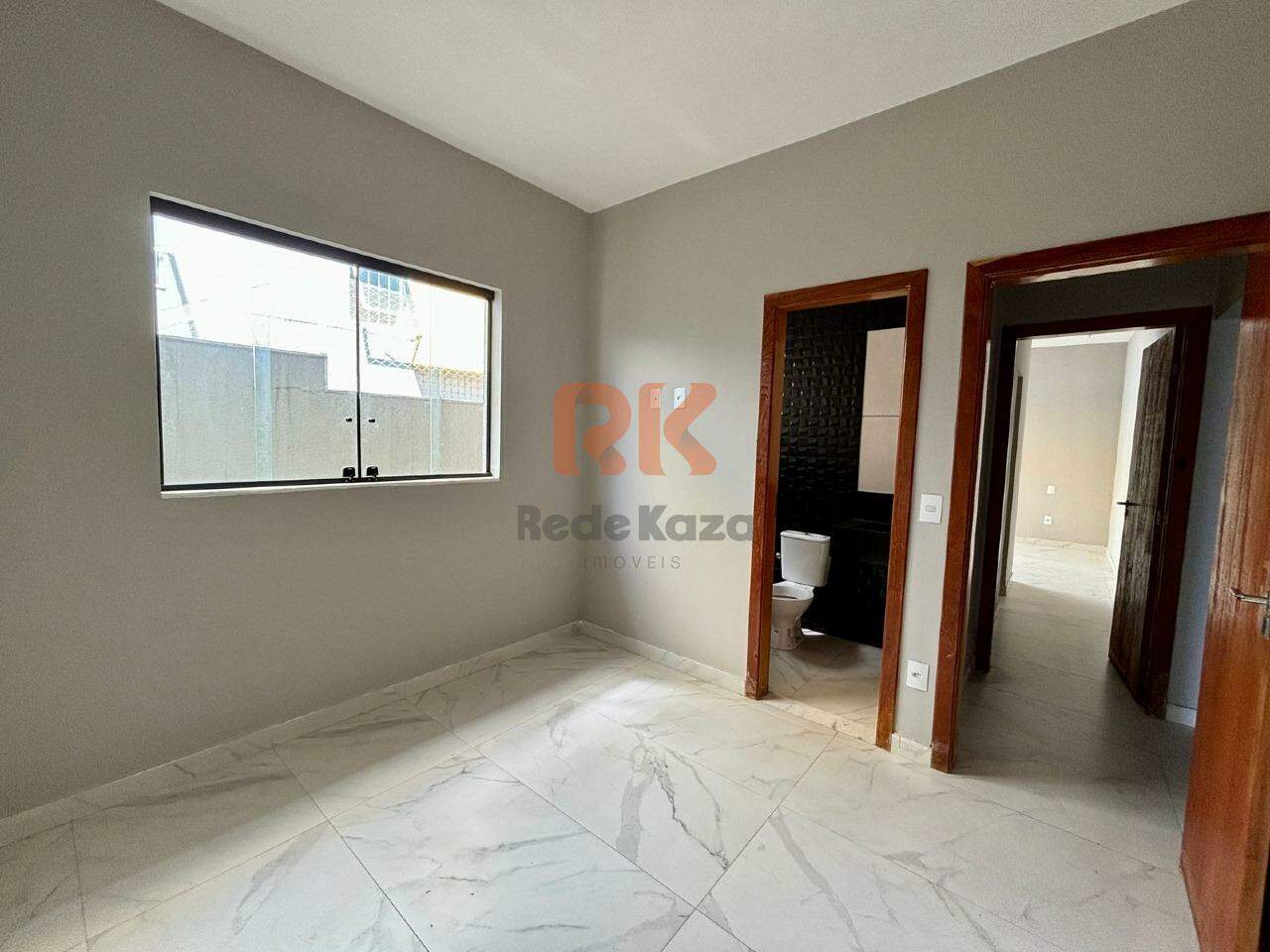 Casa geminada à venda no Planalto: 