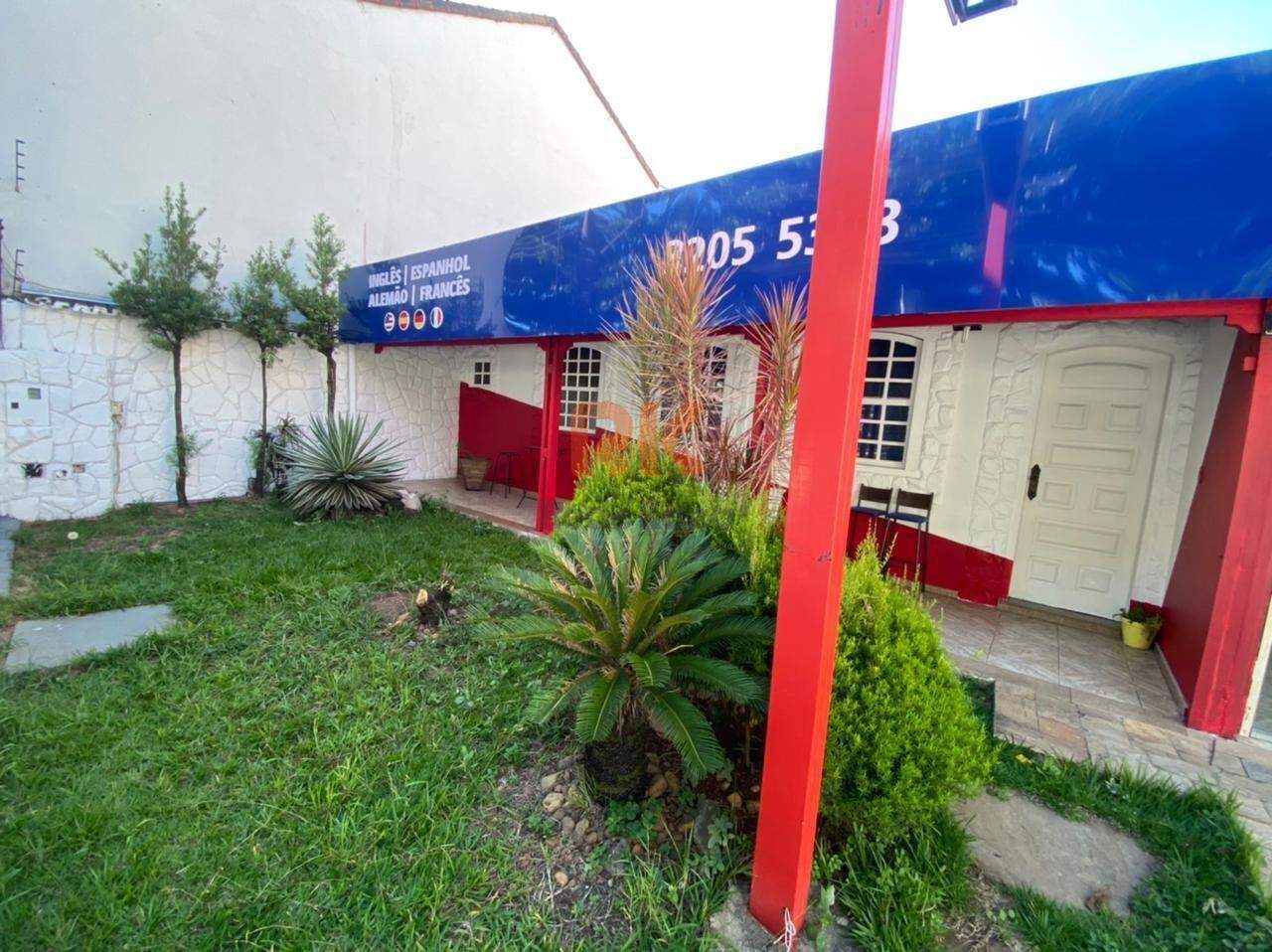 Casa comercial para aluguel no Centro: 