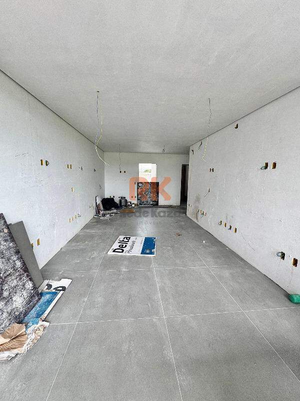 Sala à venda no Parque XangriLá: 