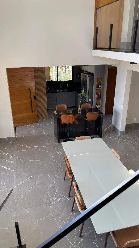 Casa à venda no Condomínio Lírios dos Vales: 