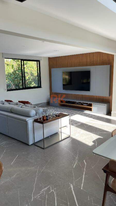 Casa à venda no Condomínio Lírios dos Vales: 