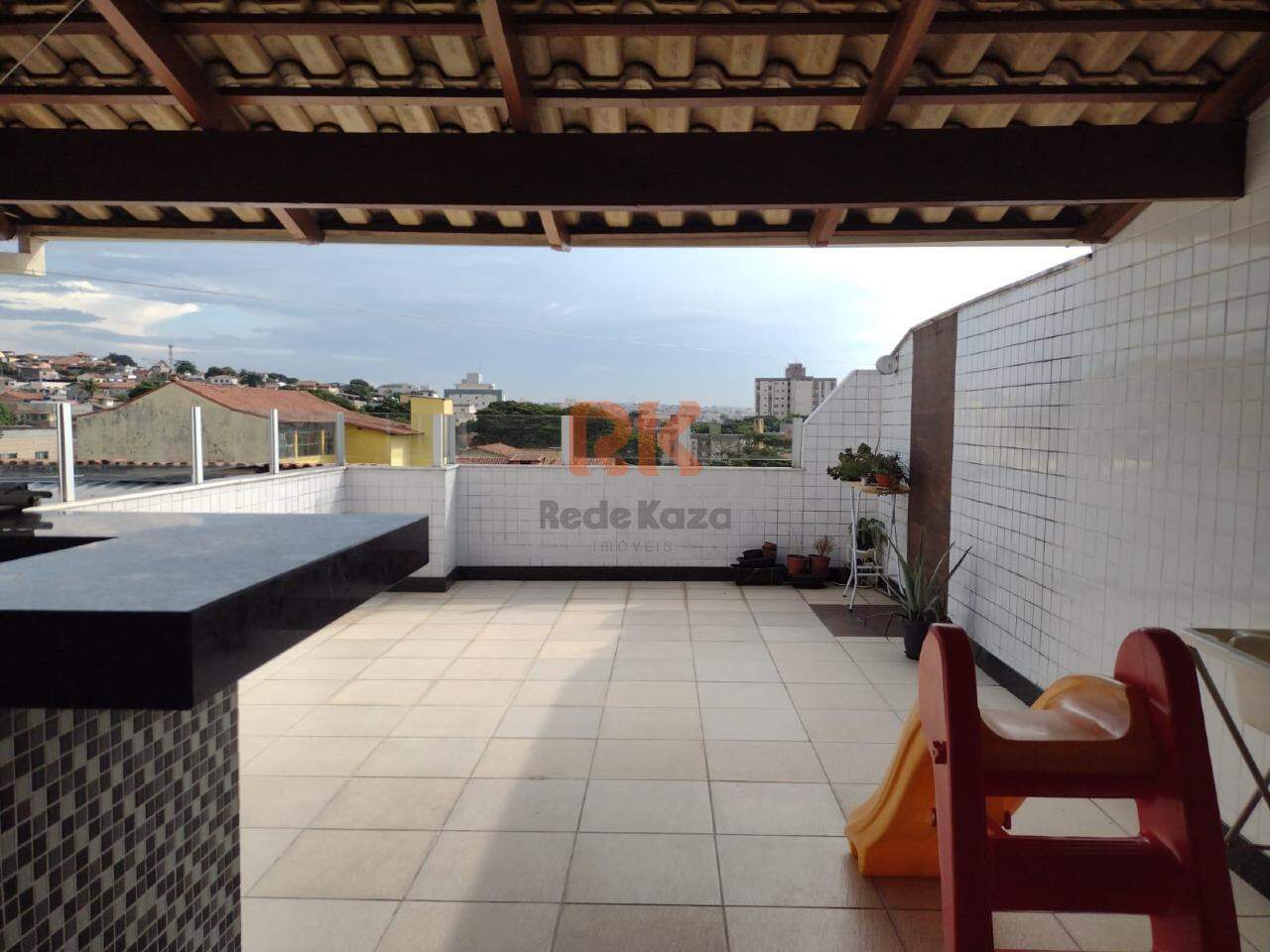 Cobertura à venda no Santa Terezinha: 