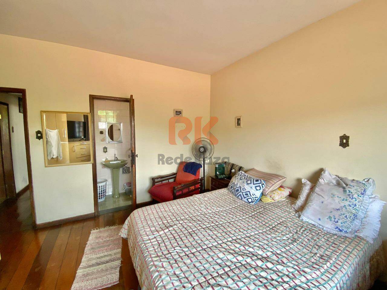 Casa à venda no Itapoã: 