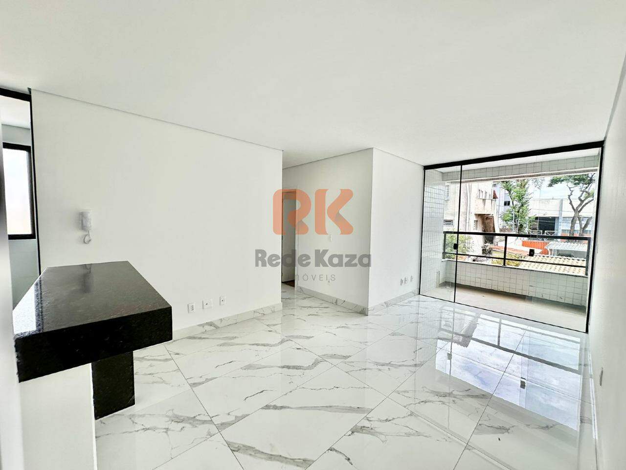 Apartamento à venda no Itapoã: 