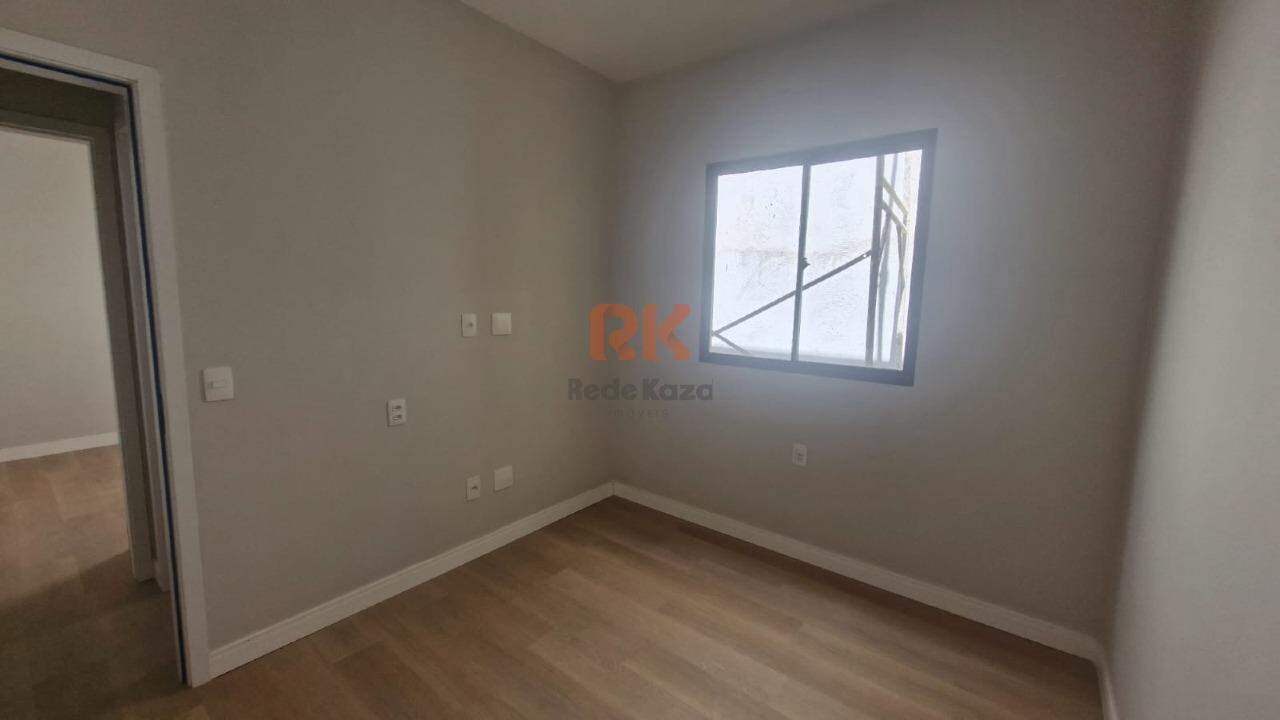 Casa em condomínio à venda no Centro: 