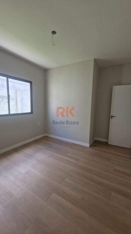 Casa em condomínio à venda no Centro: 